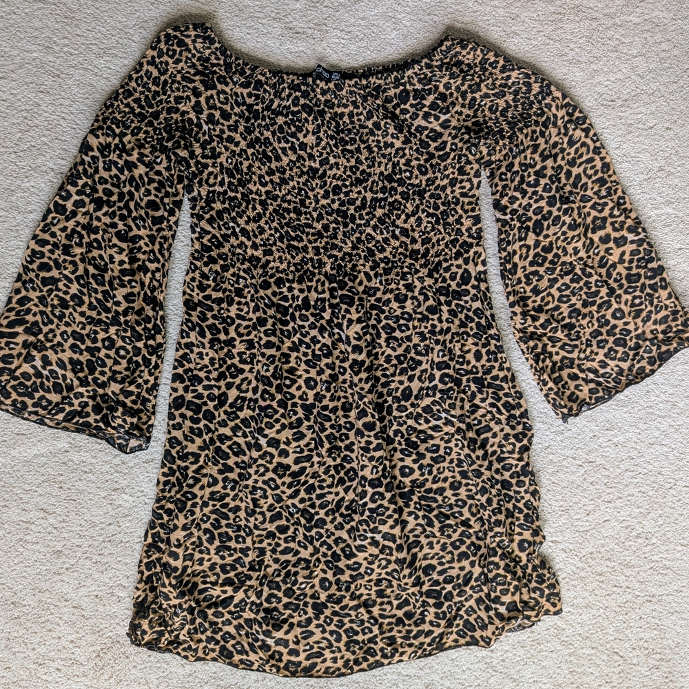 Boohoo Leopard Animal Print Bell Sleeve Off The Shoulder Top Size 4
